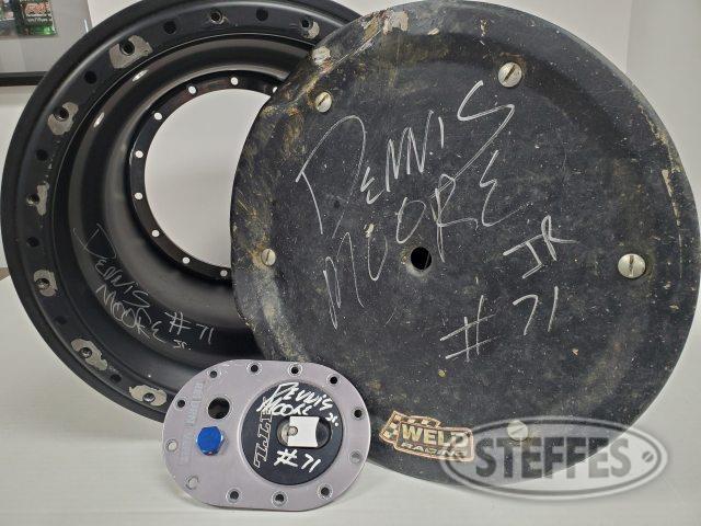 Dennis Moore Jr. fuel cap, wheel cover, and wheel